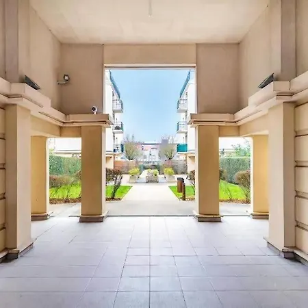 S10 Disney Shopping Center Serris Exterior photo